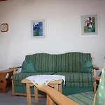 Haus Vierjahreszeiten *