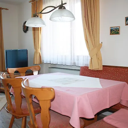 Haus Vierjahreszeiten Apartment *