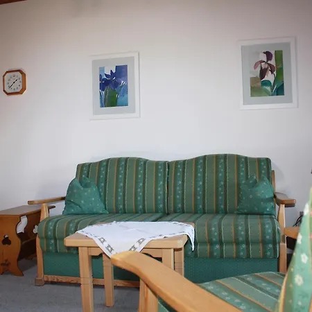 Haus Vierjahreszeiten *