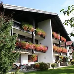 Haus Vierjahreszeiten *