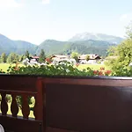 Haus Vierjahreszeiten Apartament *