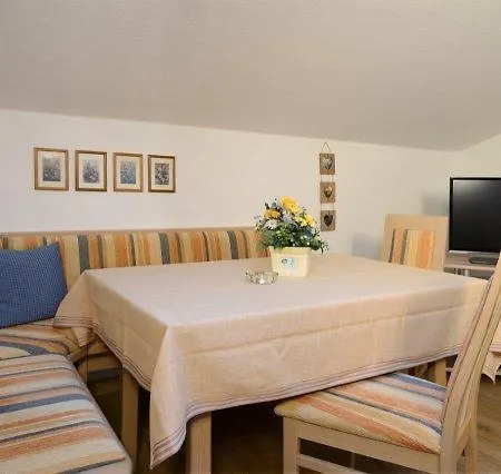 Haus Vierjahreszeiten Daire *