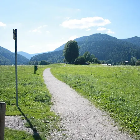 Haus Vierjahreszeiten *