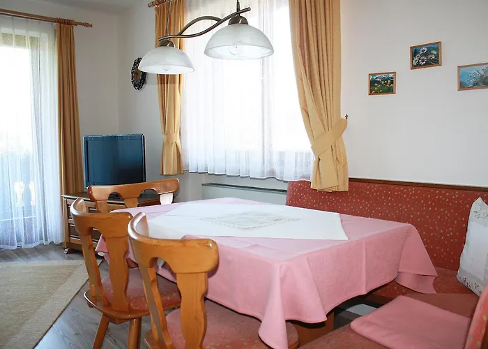 Haus Vierjahreszeiten Apartamento *
